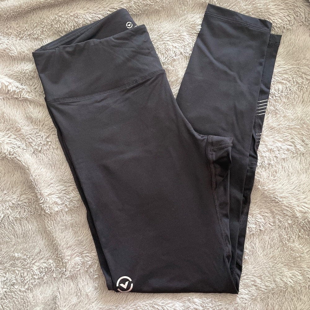 Virus leggings